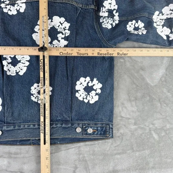 Levis x Denim Tears All Over Wreath Denim Jacket Mens Small Blue Dark Wash NWOT - Picture 7 of 7